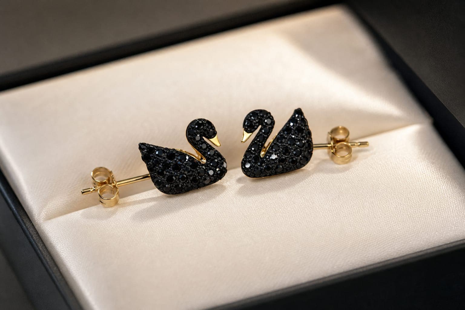 Black Swan Earrings — photo 3