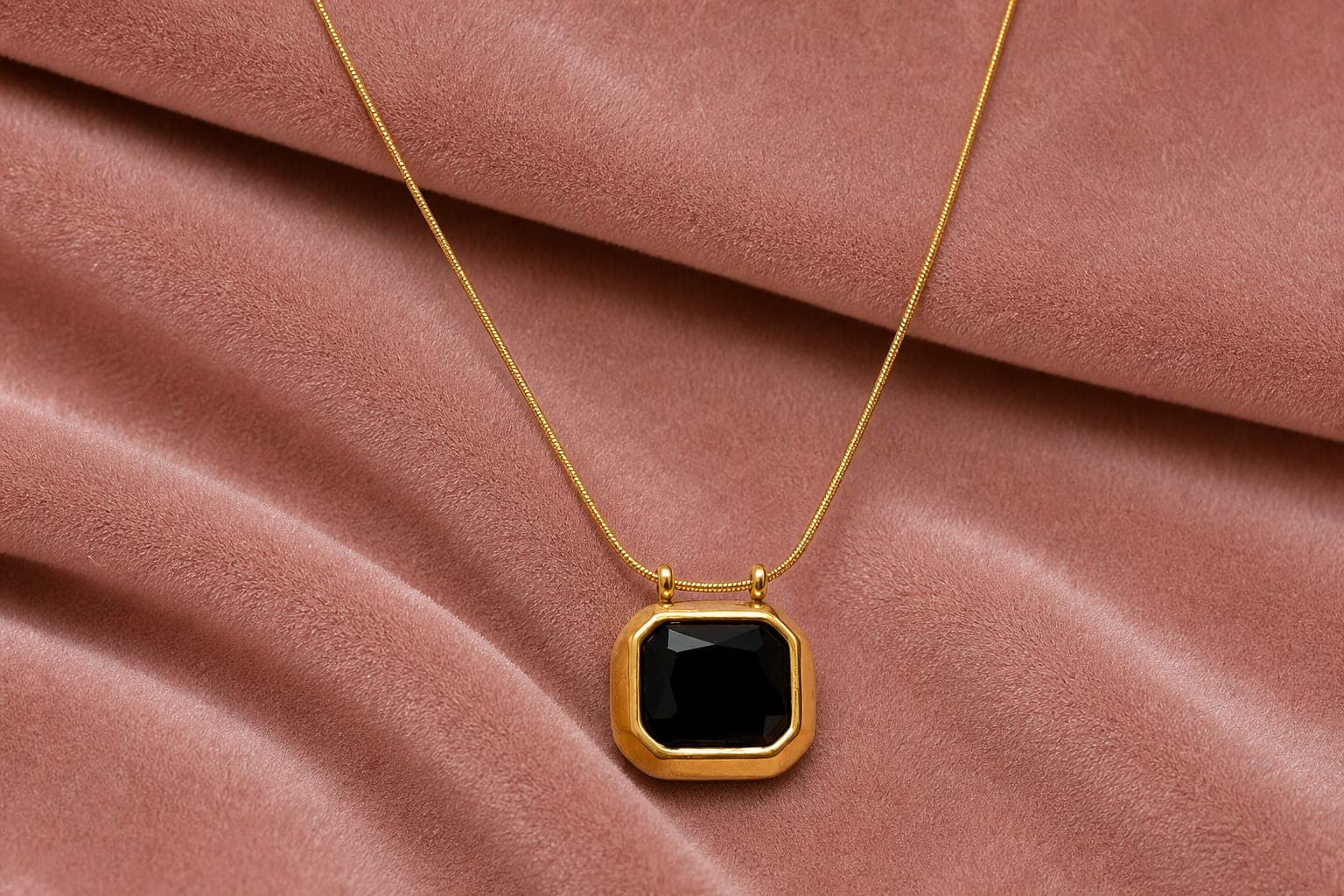 Black Stone Necklace — photo 3