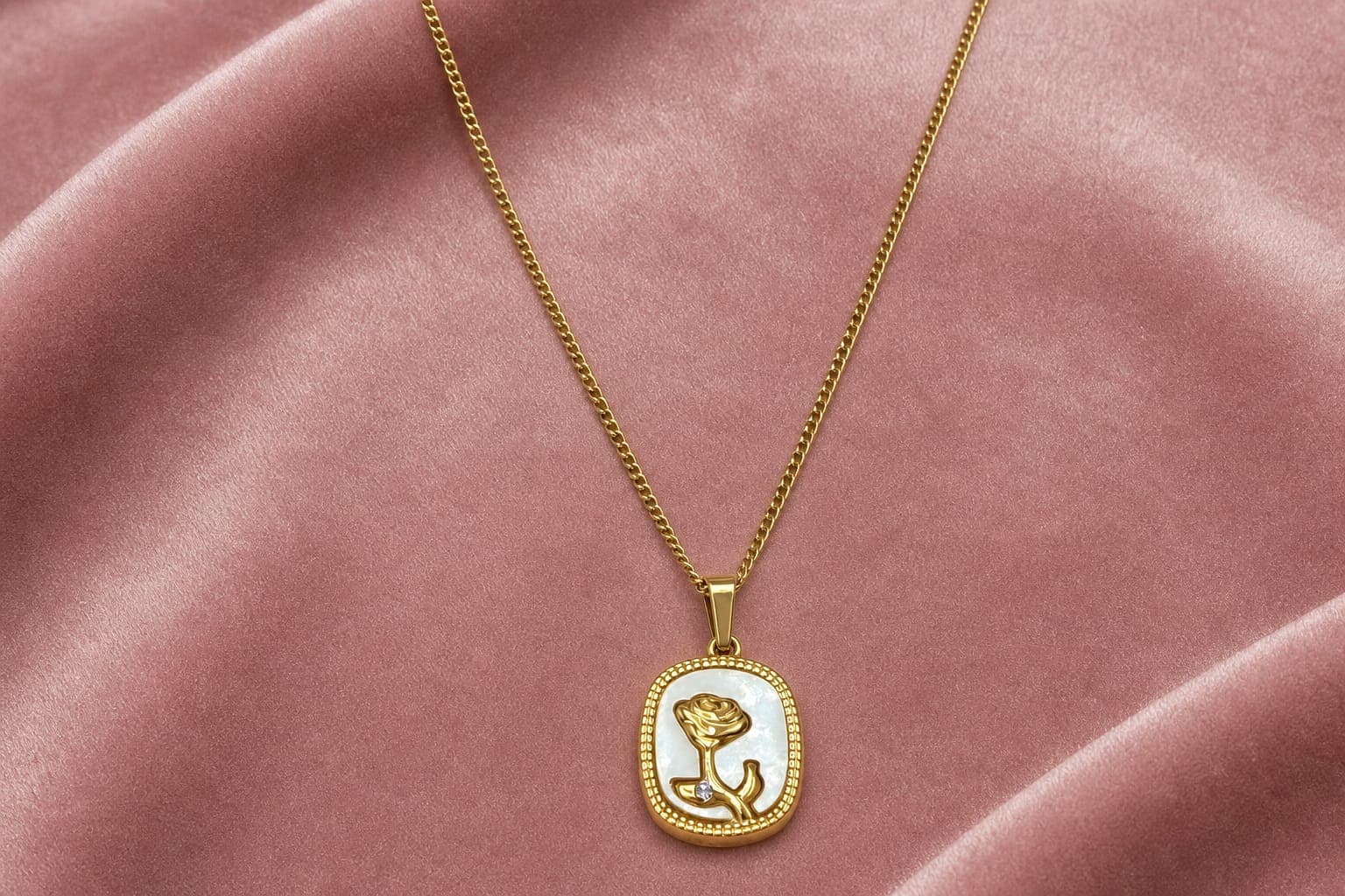 Vintage Rose Necklace — photo 3